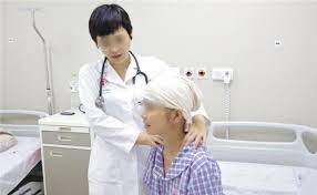 Người lao động bị ung thư có được nghỉ hưu sớm không?