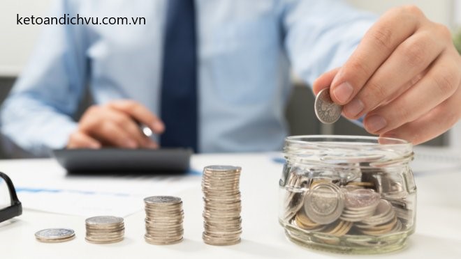 Hàng tháng, lương của người lao động bị trừ những khoản nào?